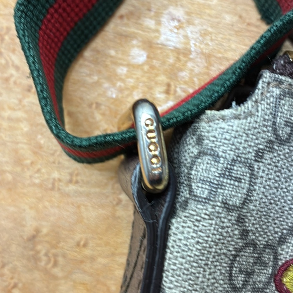 Ladies Gucci Tiger Sticker Crossbody Bag - Picture 2 of 10
